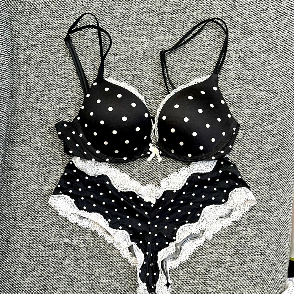 Victoria Secret Black with White Polka Dot Lace Trim 32 C Bra and M Panty Set